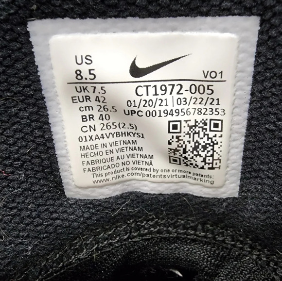 👟 Nike Kyrie Flytrap 4 Black Metallic Gold size 8.5 - Picture 9 of 10